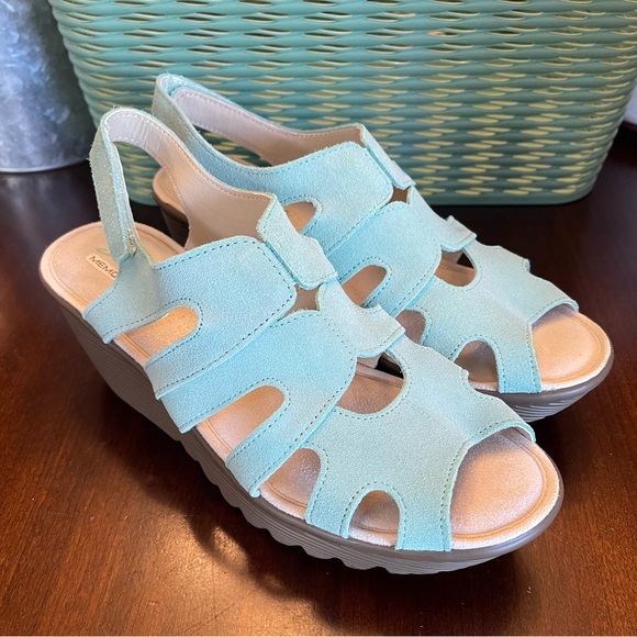 Skechers Women Parallel Stylin Suede
Peep-toe Slingback Wedge Sandals NWOT - Picture 2 of 7